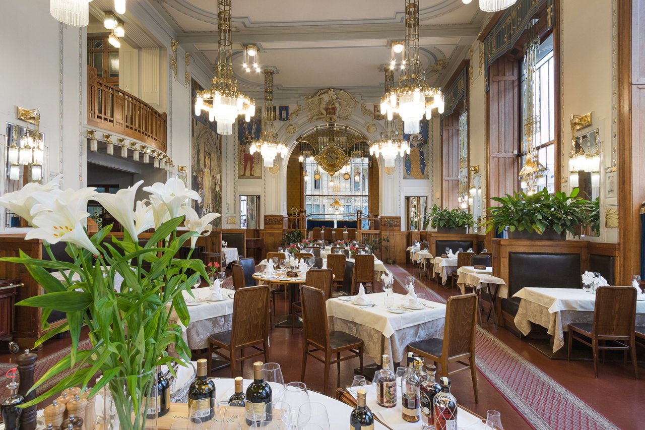 Restaurant table