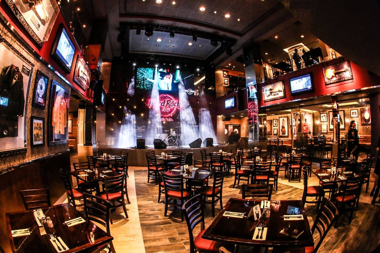 7 Hard Rock Cafe Prague